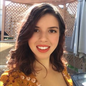 Meet your Posher, Olivia